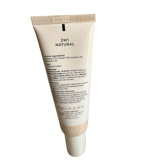 Laura Mercier Tinted Moisturizer Natural Skin Perfector Natural 2W1 - Picture 5 of 5